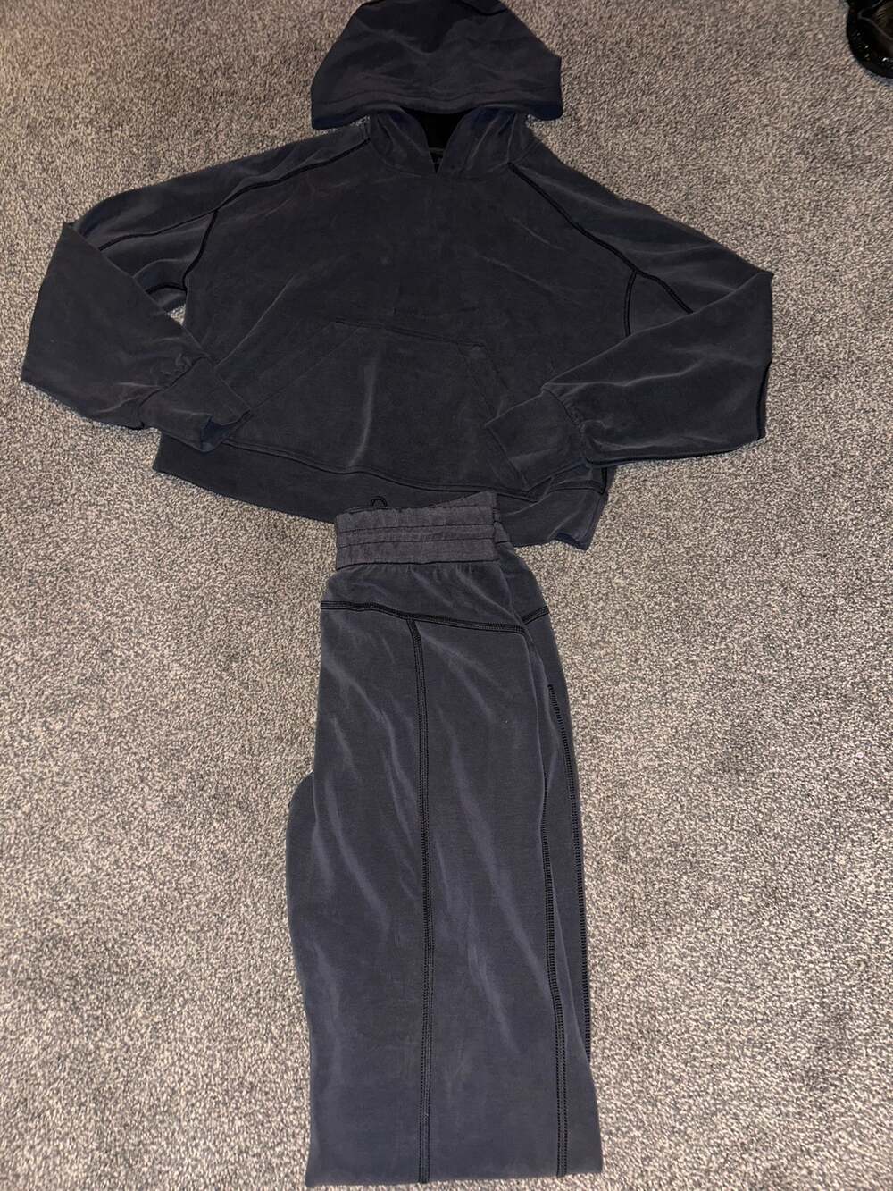 Lululemon softstreme charcoal set size 4 pants and hoodie
